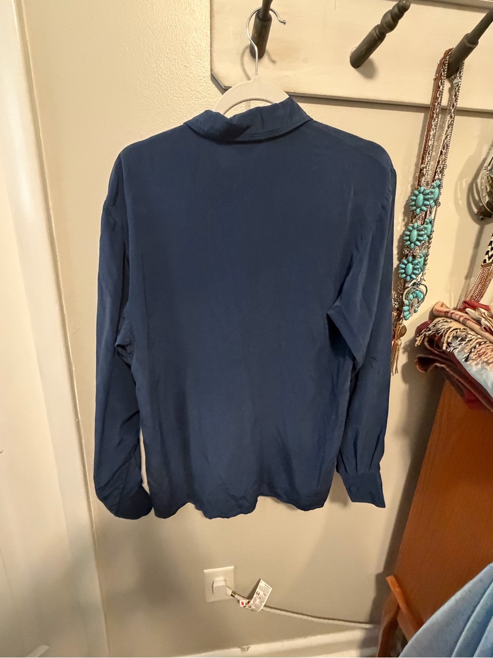 Vintage ISHYU Silk Blouse with Silk Covered Buttons 1990's - Picture 2 of 6